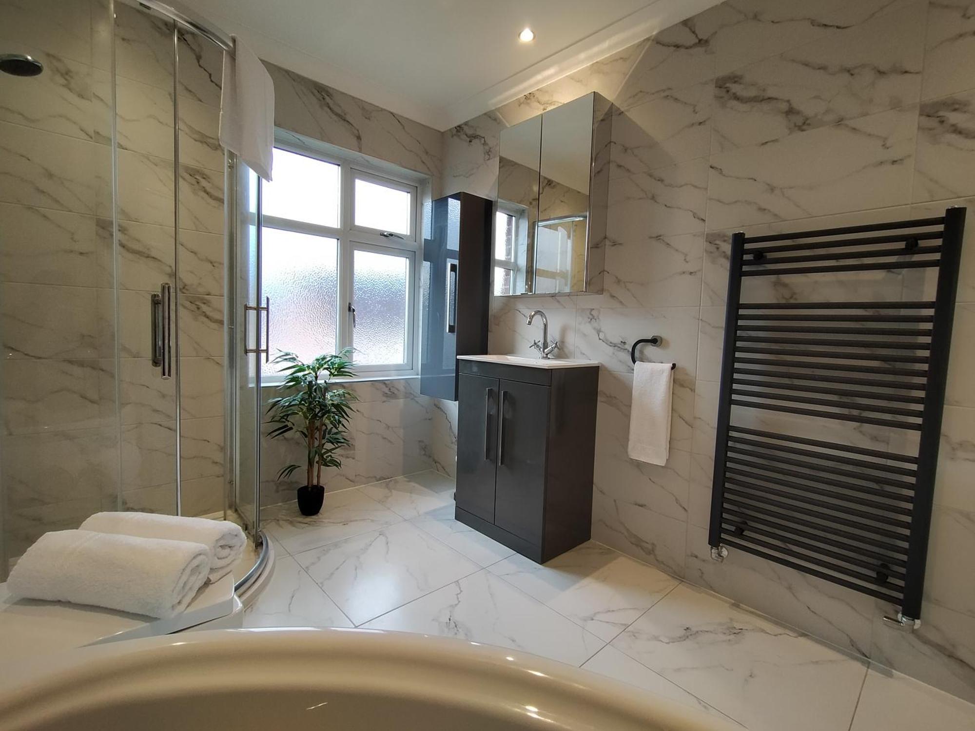 Sirius House - Sleeps 7, Driveway, Garden Villa Crewe Eksteriør bilde