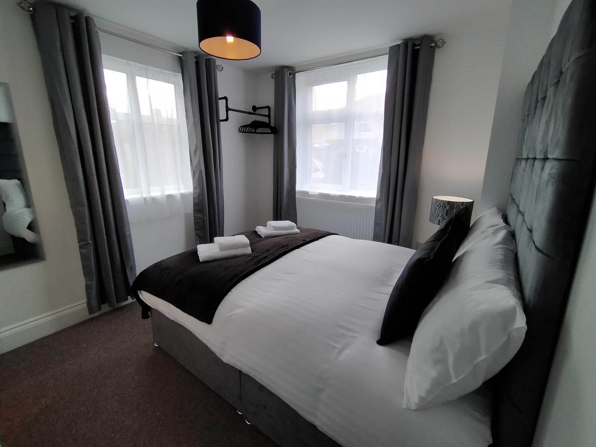 Sirius House - Sleeps 7, Driveway, Garden Villa Crewe Eksteriør bilde