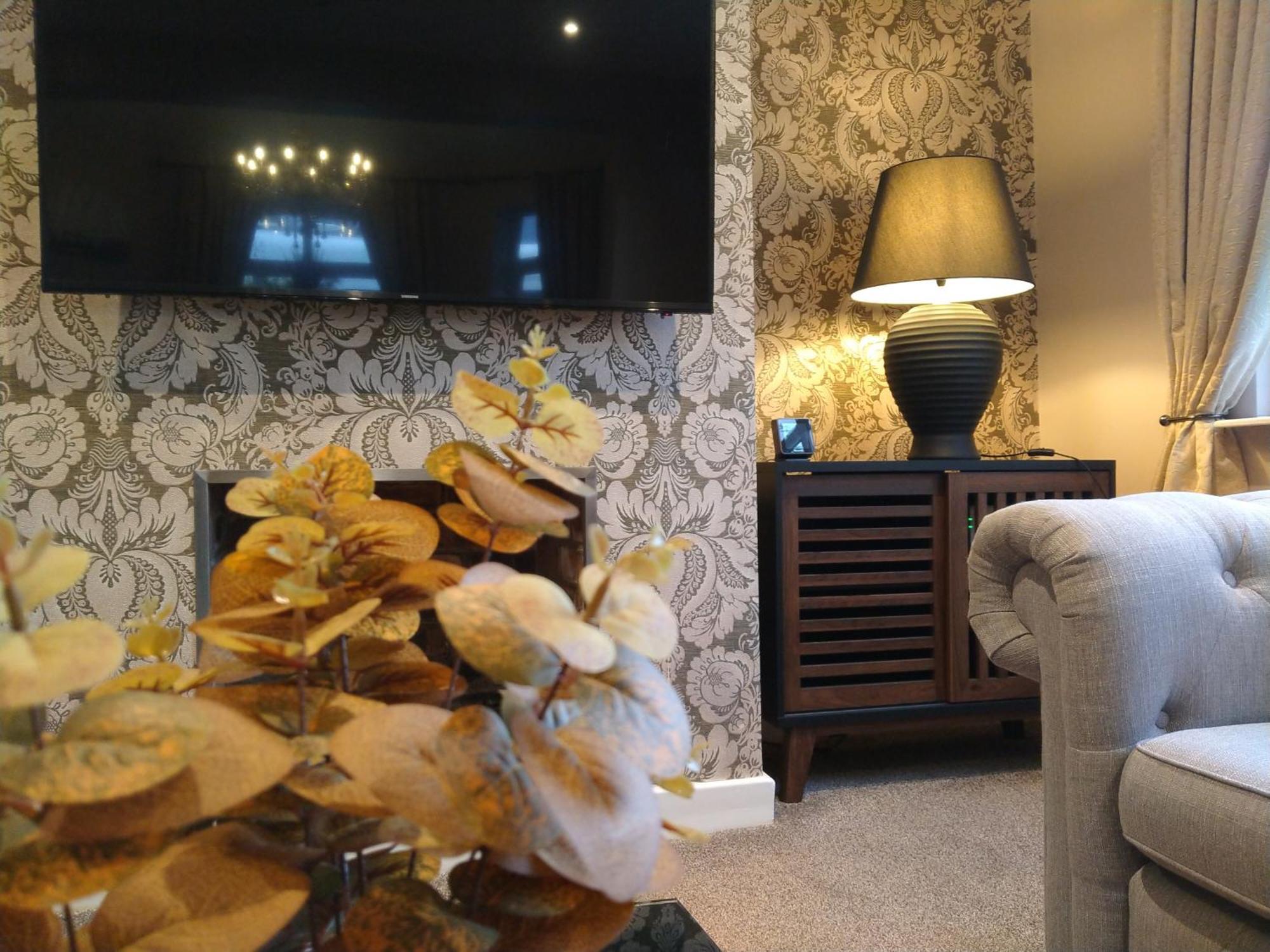 Sirius House - Sleeps 7, Driveway, Garden Villa Crewe Eksteriør bilde